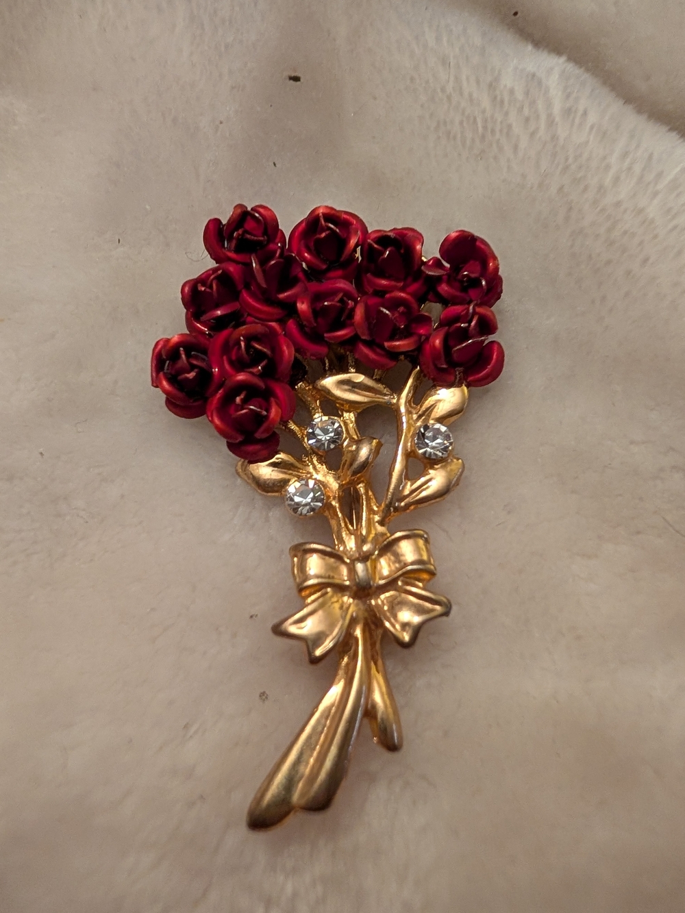 Vintage Red Rose Bouquet Brooch with Gold Tone Stem